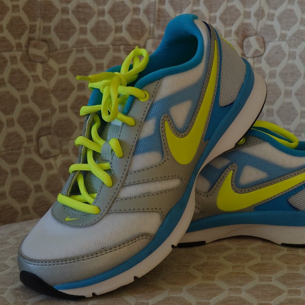 Nike Women's Training Sneakers 6.5M